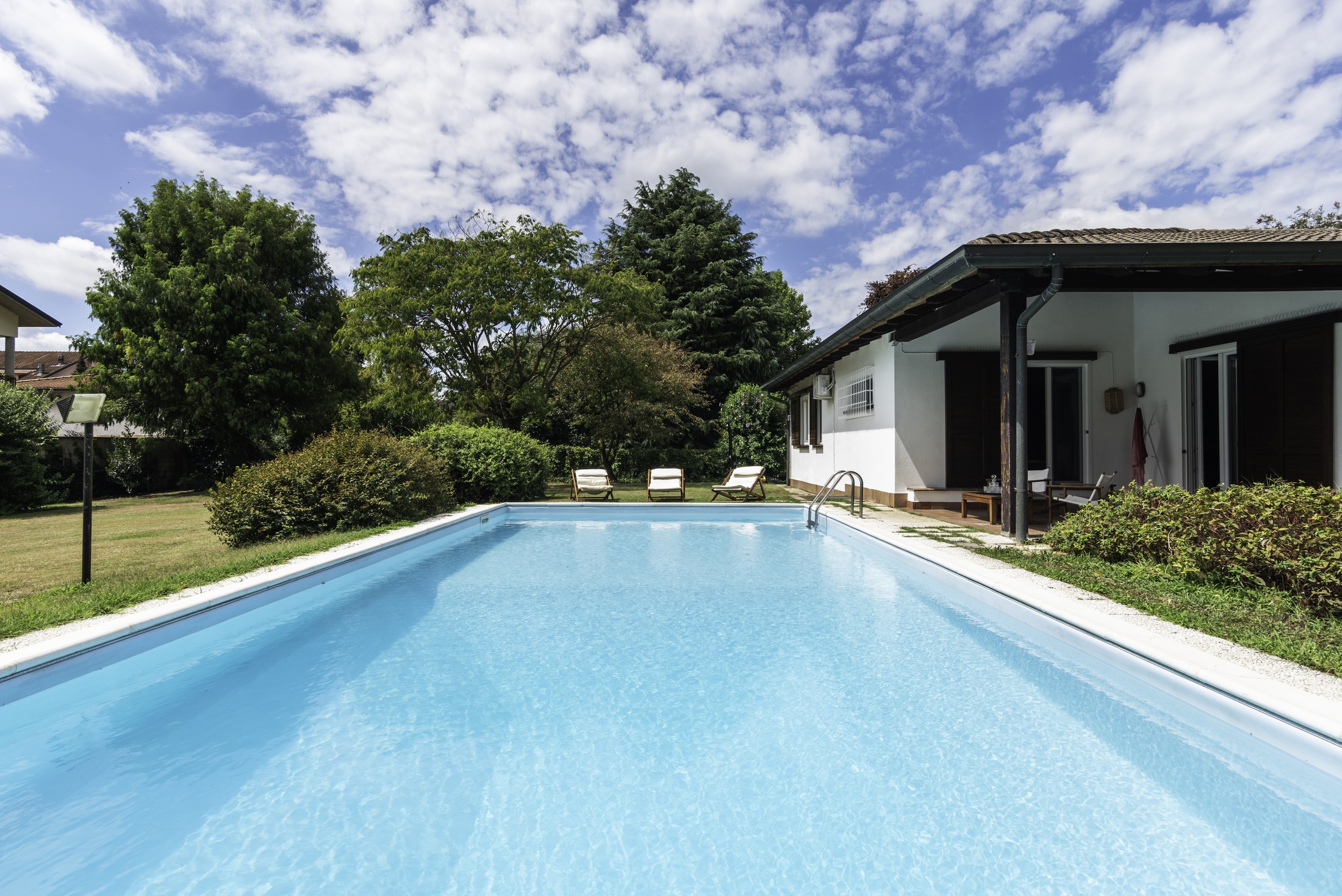 Villa Wanna pool and garden